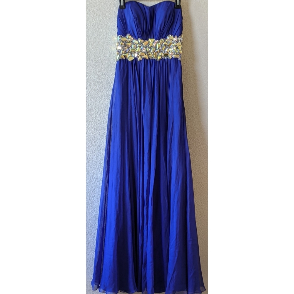 Le femme strapless embellished chiffon gown